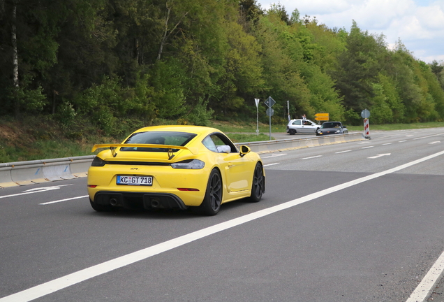 Porsche 718 Cayman GT4