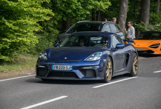 Porsche 718 Cayman GT4