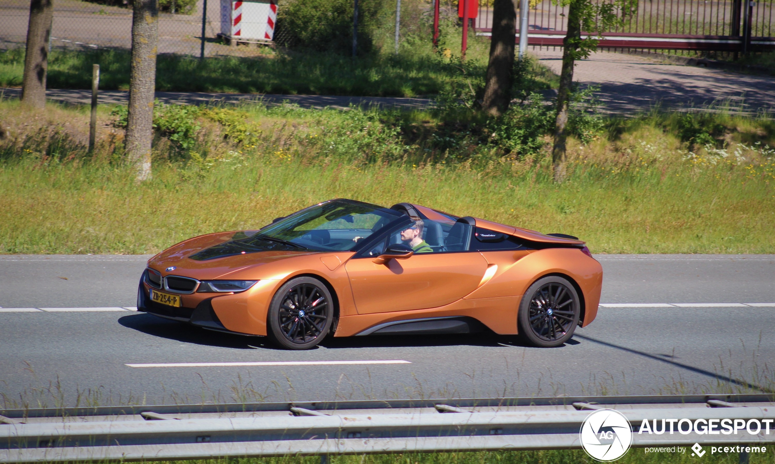 BMW i8 Roadster