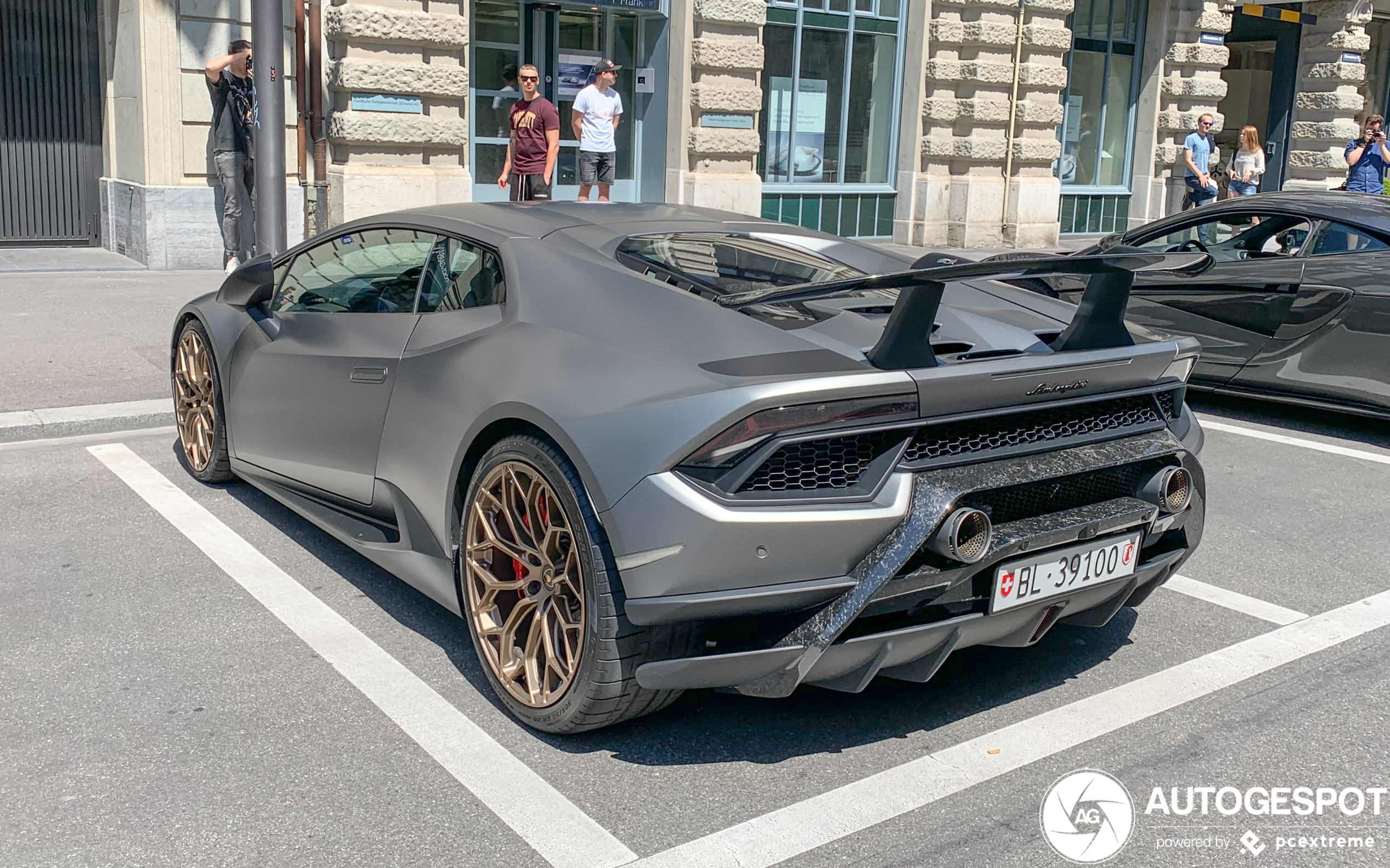 Lamborghini Huracán LP640-4 Performante