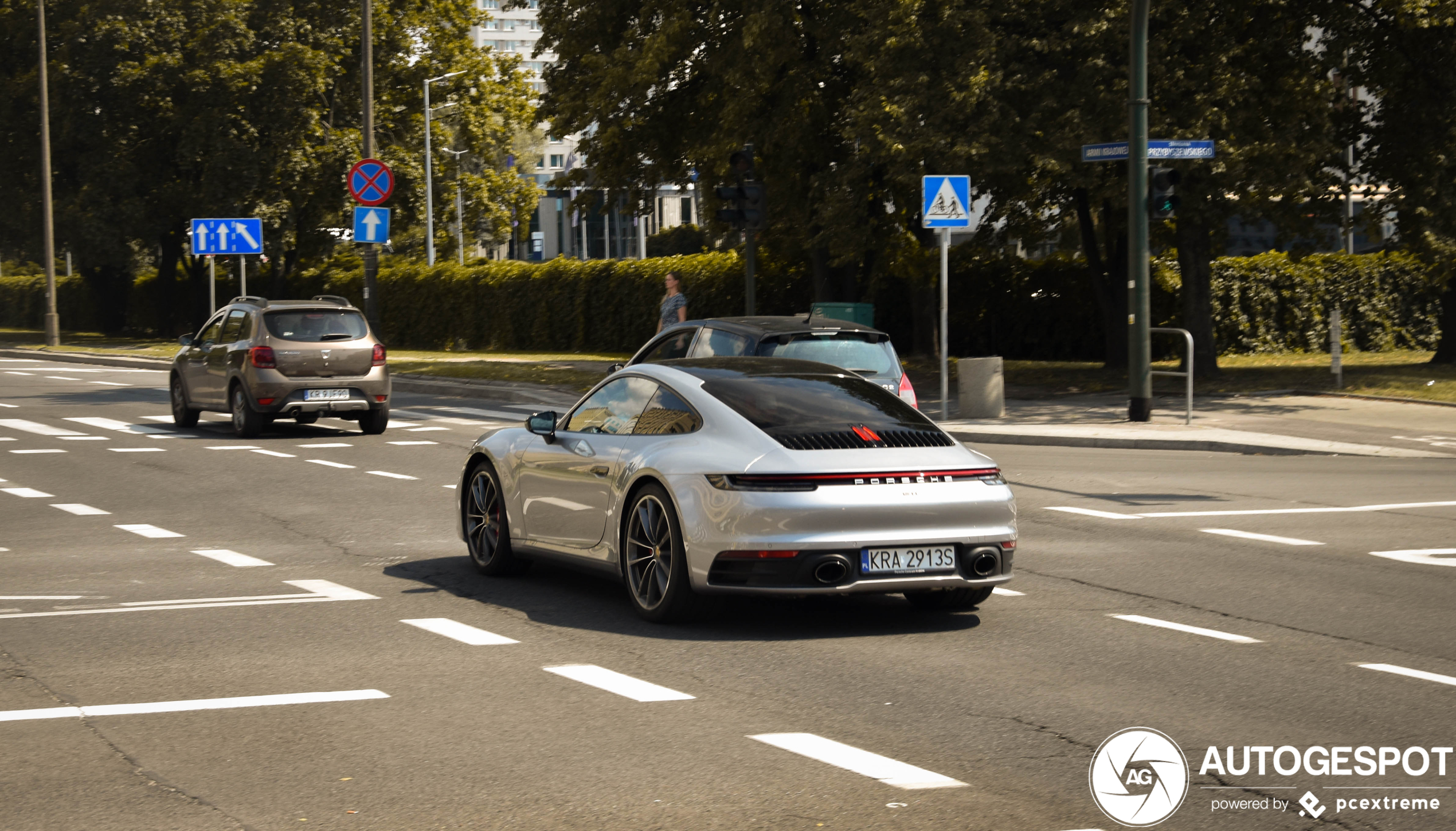 Porsche 992 Carrera 4S