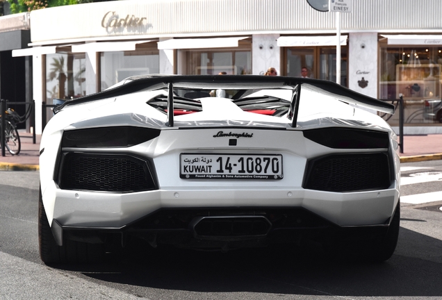 Lamborghini Aventador LP700-4 Roadster