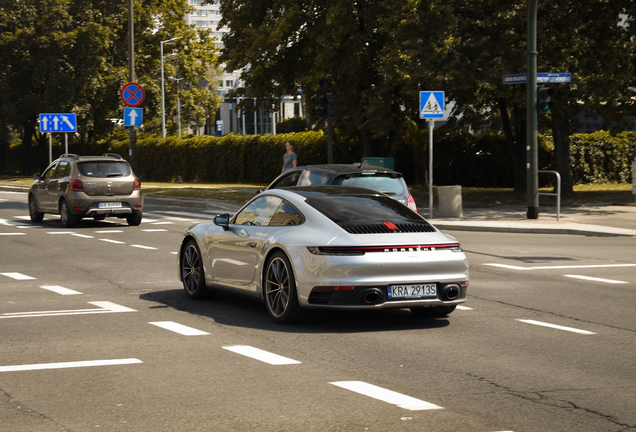 Porsche 992 Carrera 4S