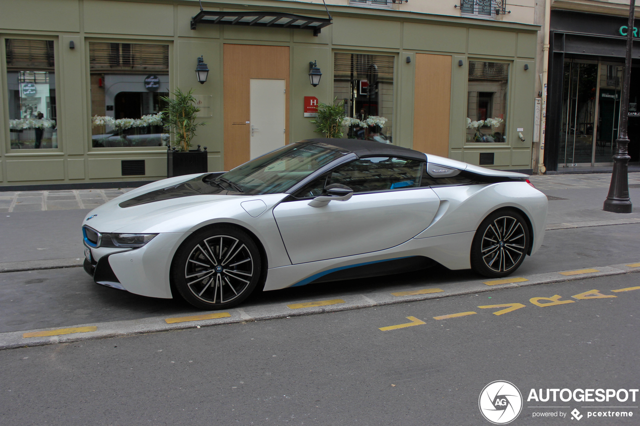 BMW i8 Roadster