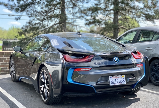 BMW i8