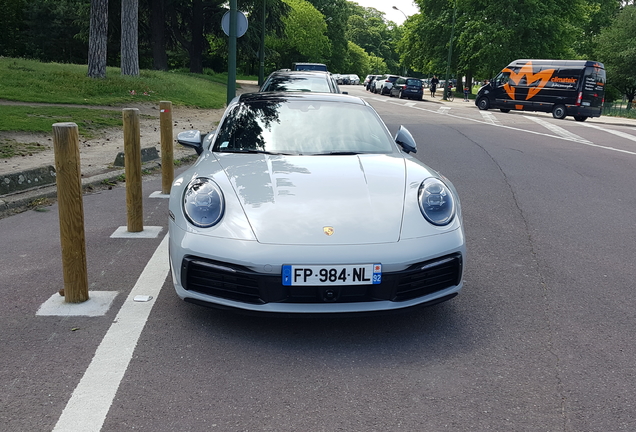 Porsche 992 Carrera 4S