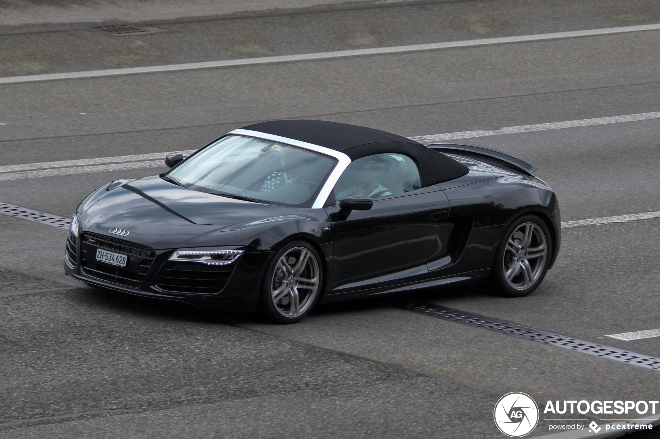 Audi R8 V10 Spyder 2013