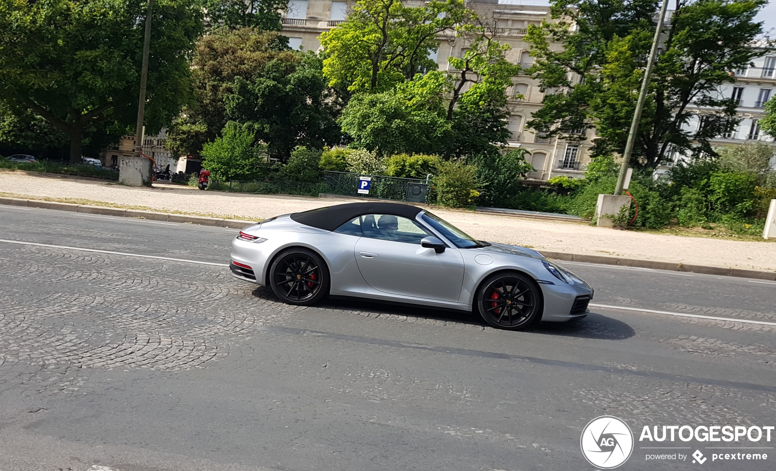 Porsche 992 Carrera 4S Cabriolet