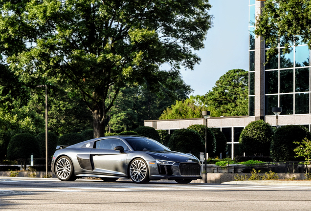 Audi R8 V10 Plus 2015