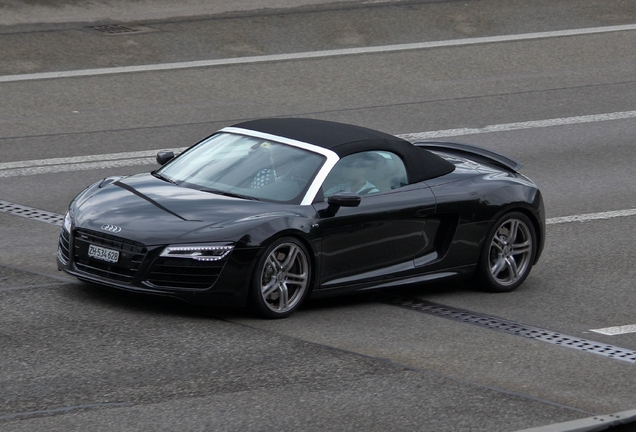 Audi R8 V10 Spyder 2013