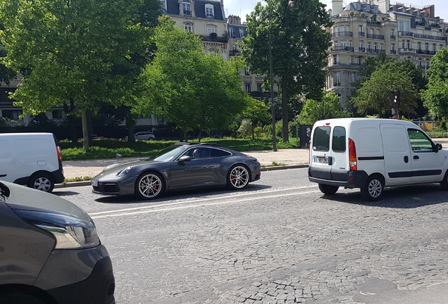 Porsche 992 Carrera 4S