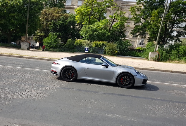 Porsche 992 Carrera 4S Cabriolet