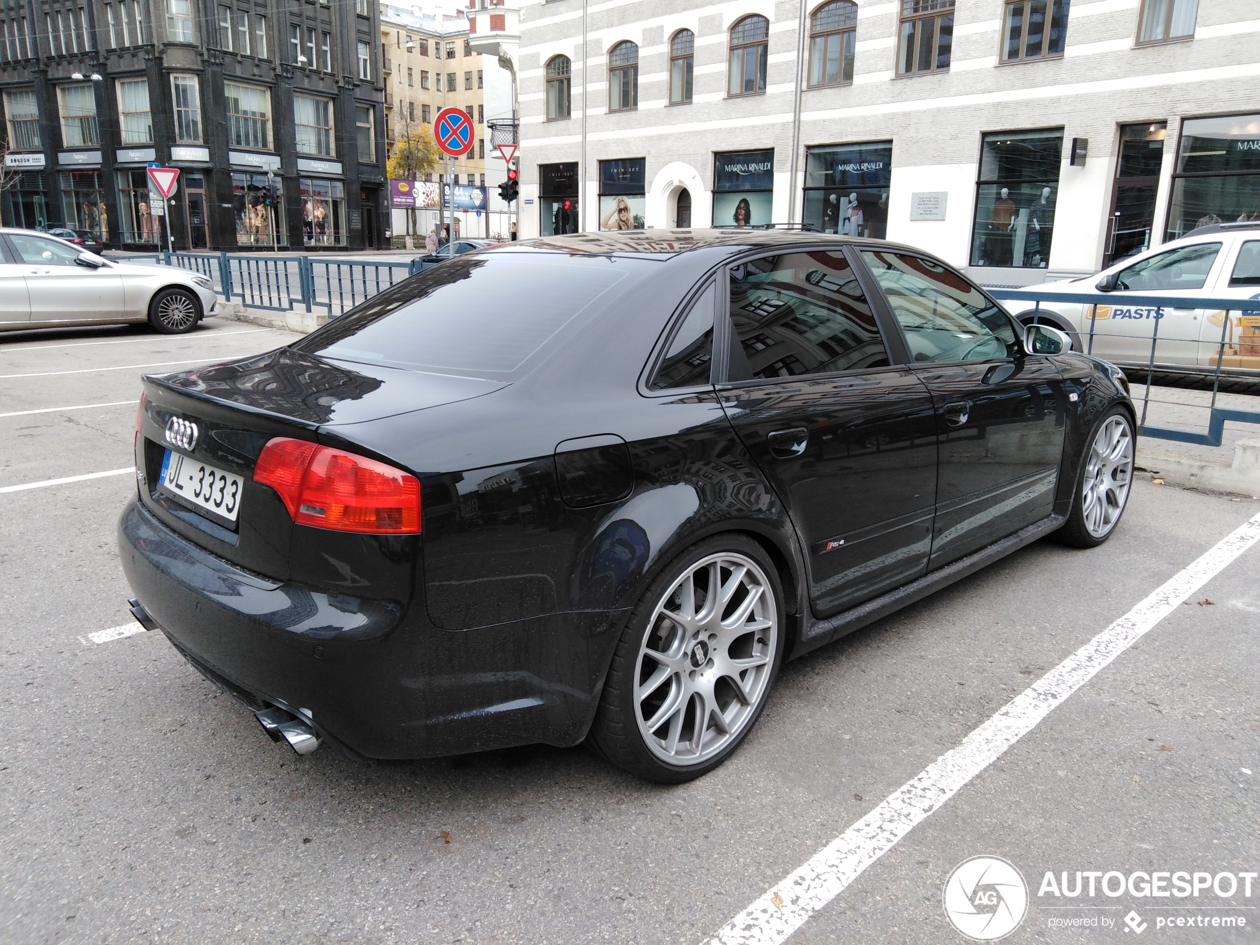 Audi RS4 Sedan