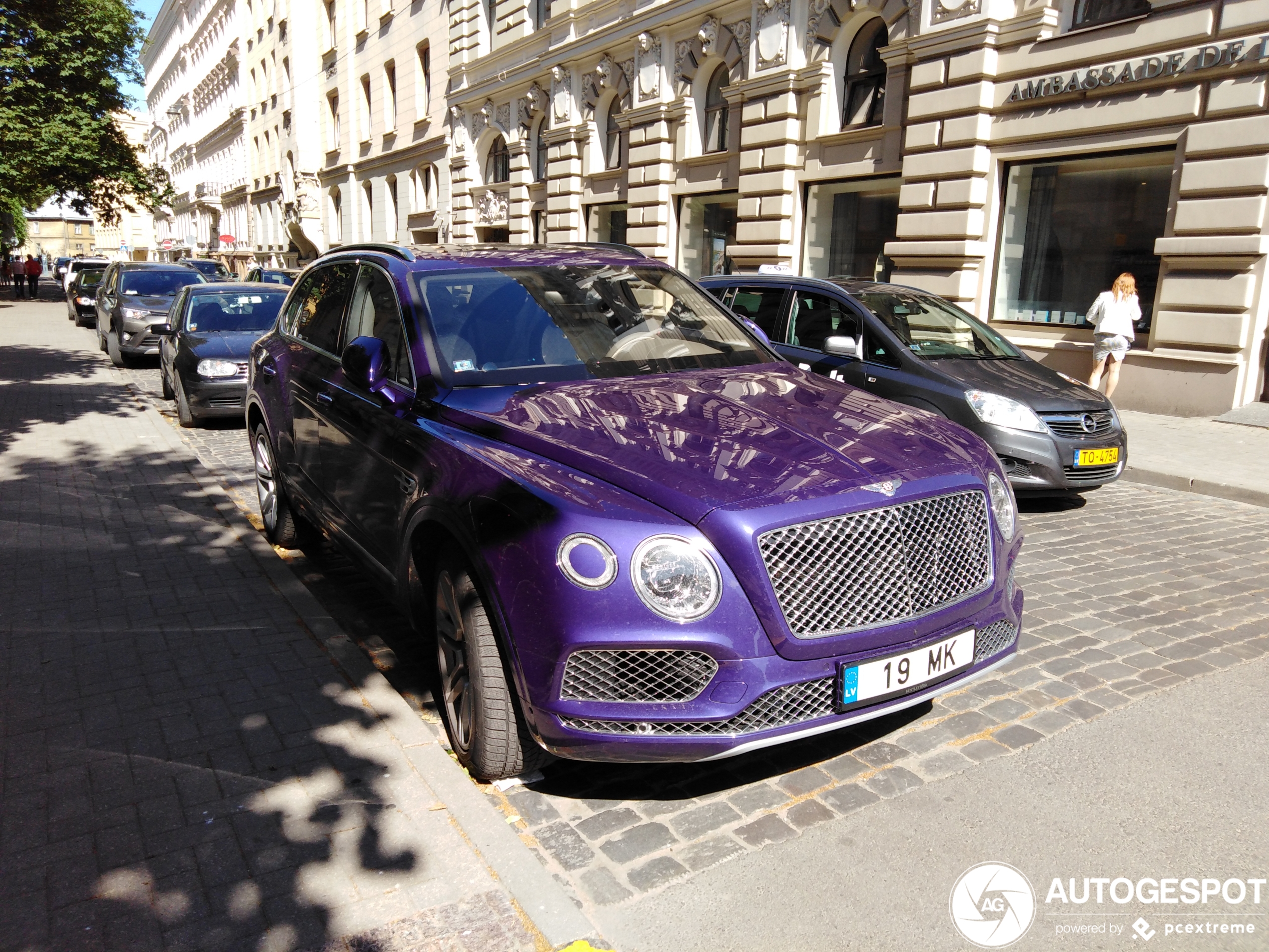 Bentley Bentayga V8