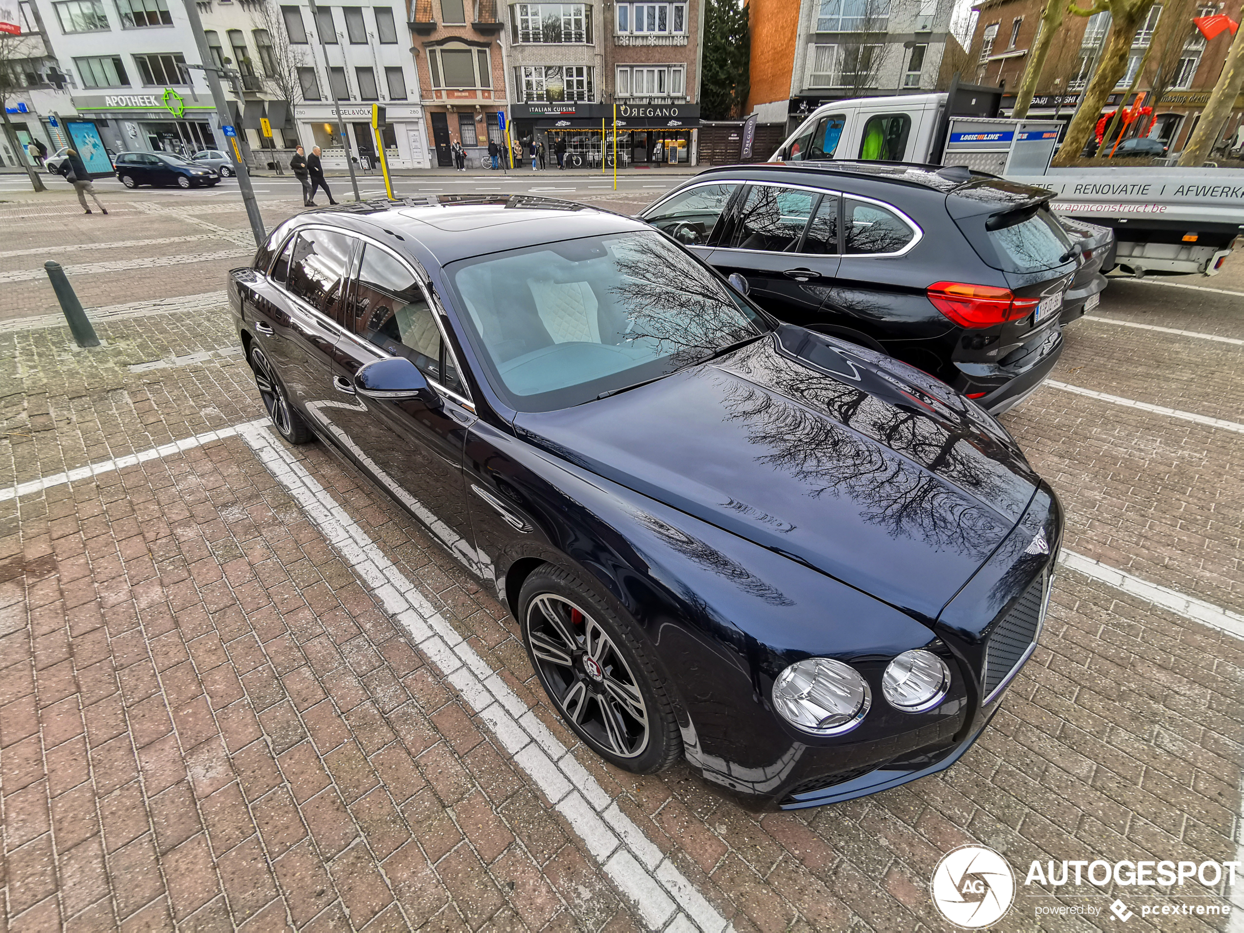 Bentley Flying Spur V8 S