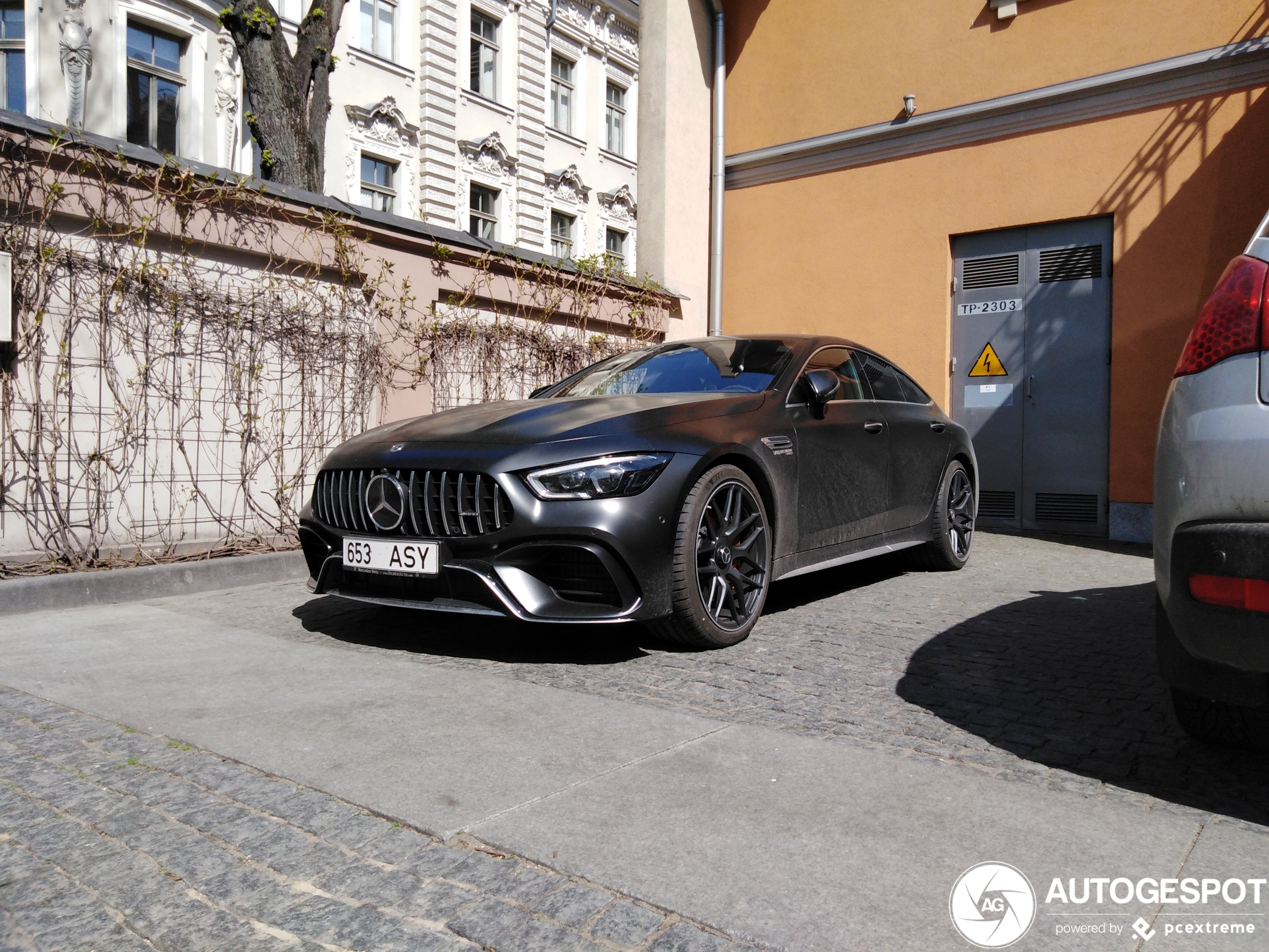 Mercedes-AMG GT 63 S X290