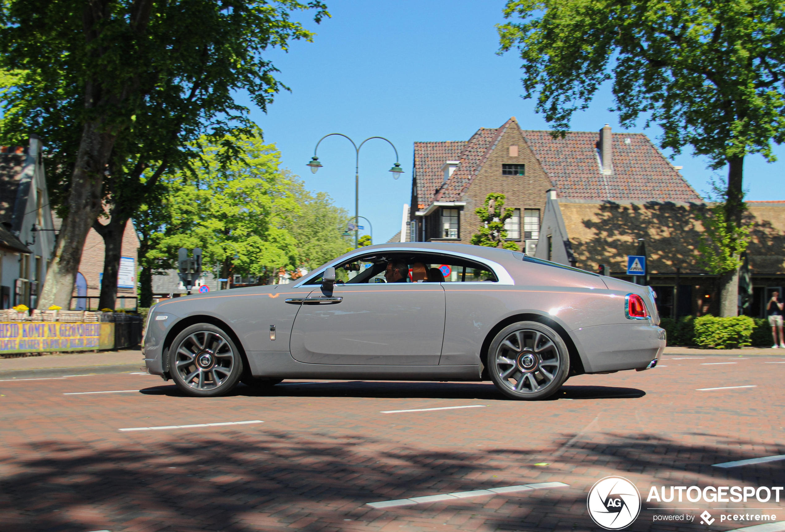 Rolls-Royce Wraith Series II Luminary Collection