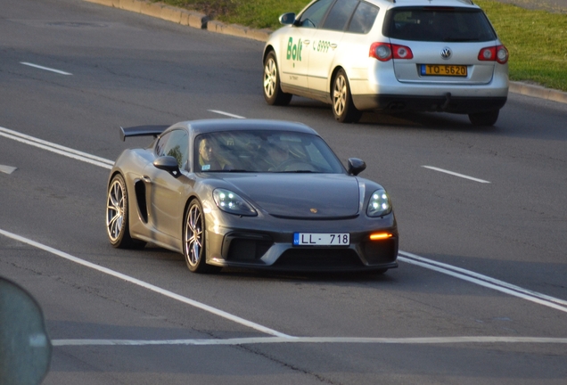 Porsche 718 Cayman S