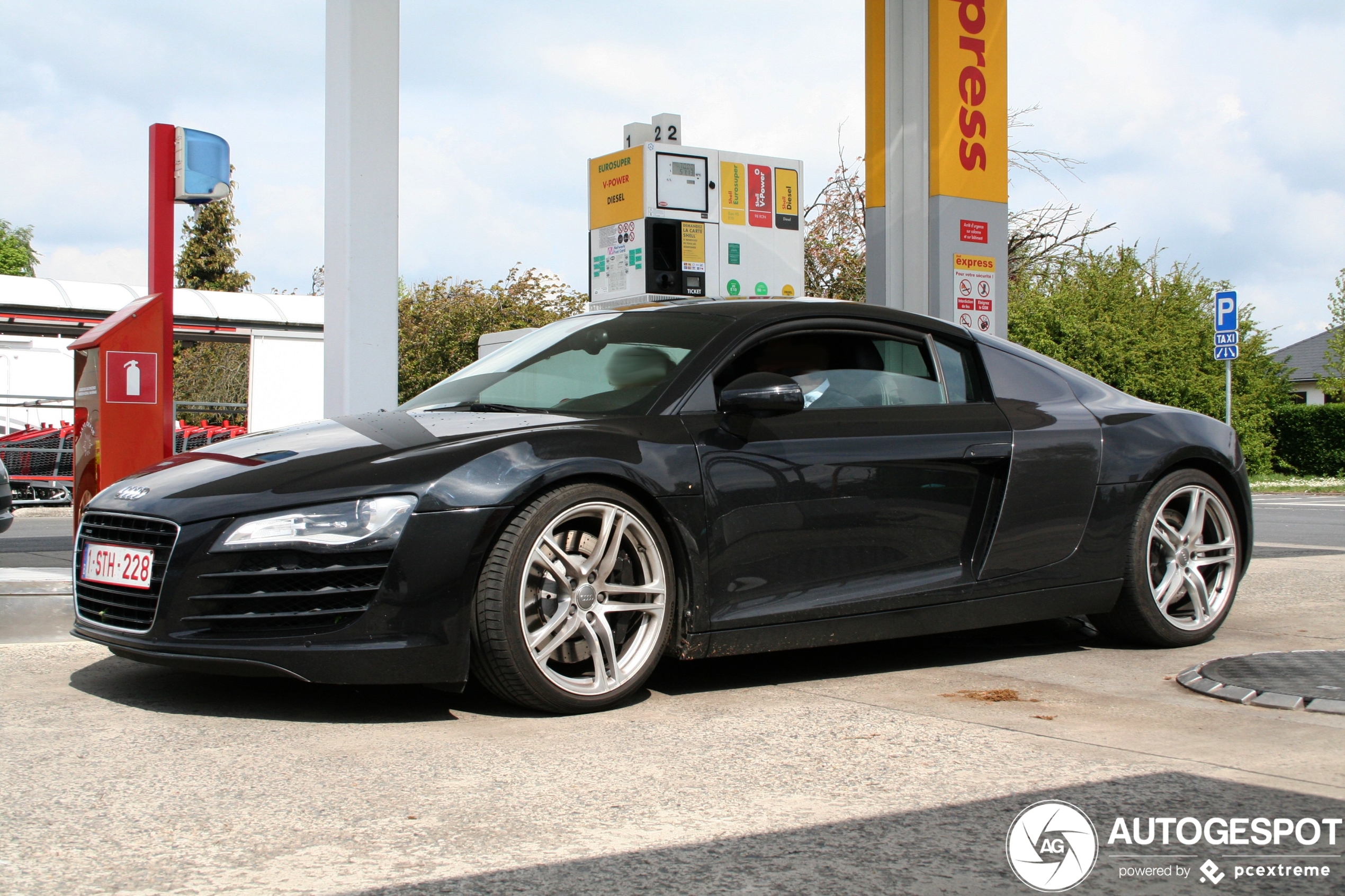 Audi R8