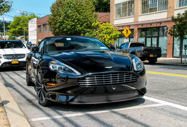 Aston Martin DB9 Volante 2013