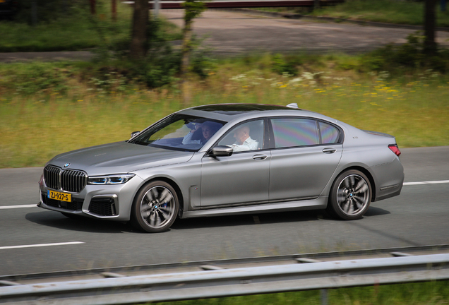 BMW M760Li xDrive 2019