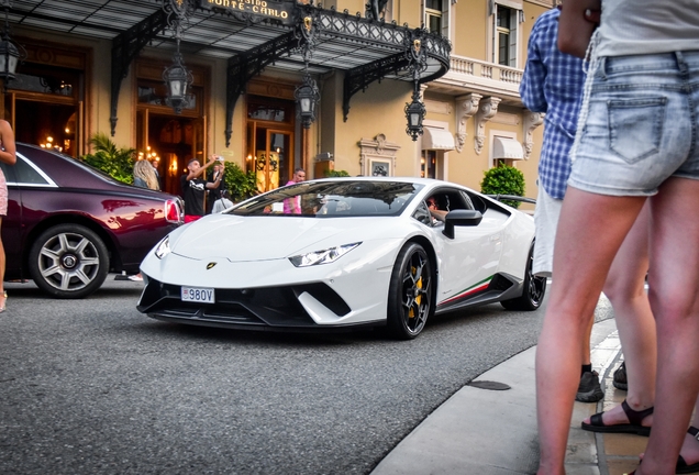 Lamborghini Huracán LP640-4 Performante