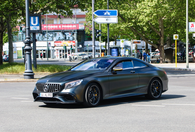 Mercedes-AMG S 63 Coupé C217 2018 Yellow Night Edition