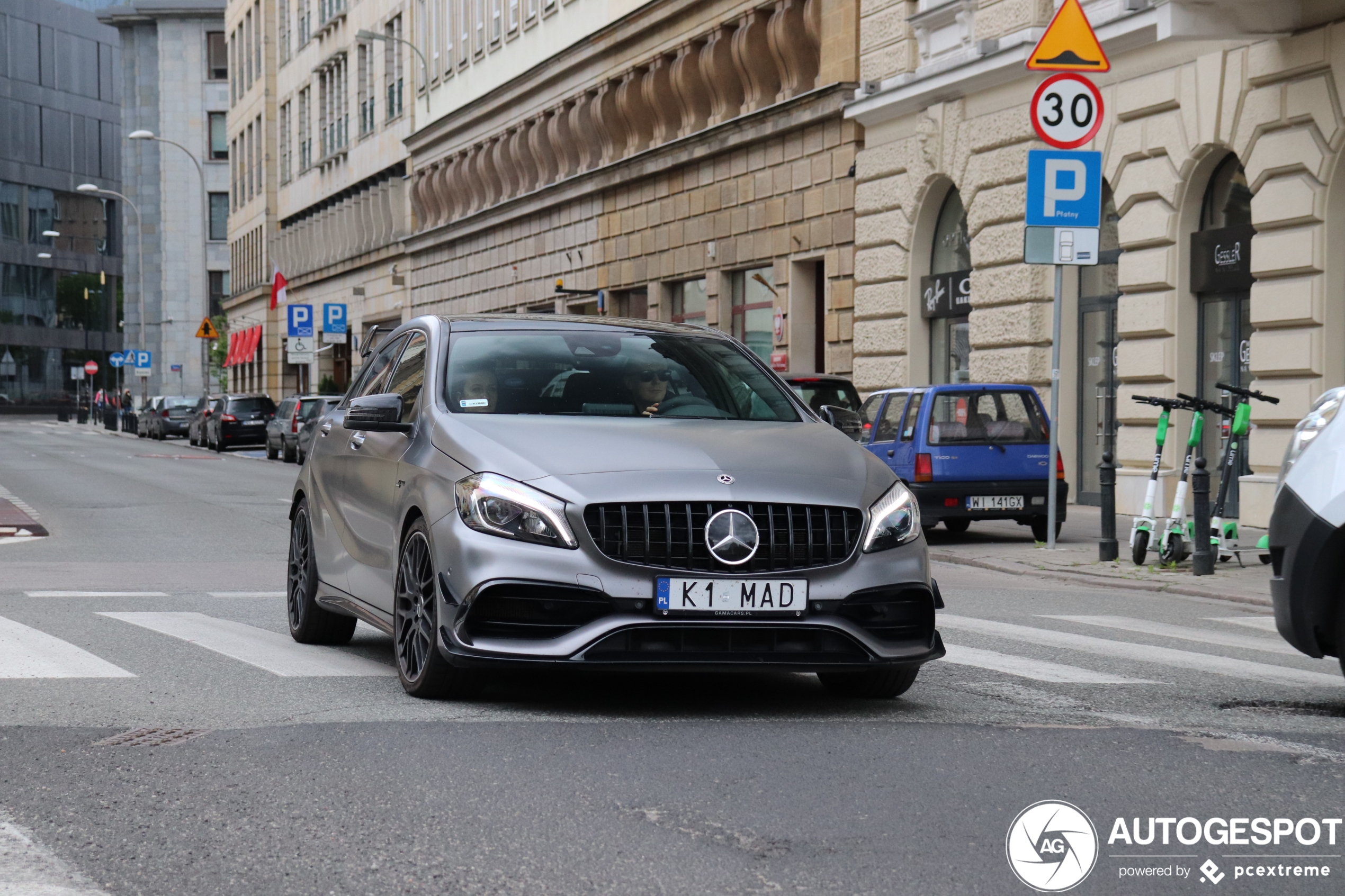 Mercedes-AMG A 45 W176 2015