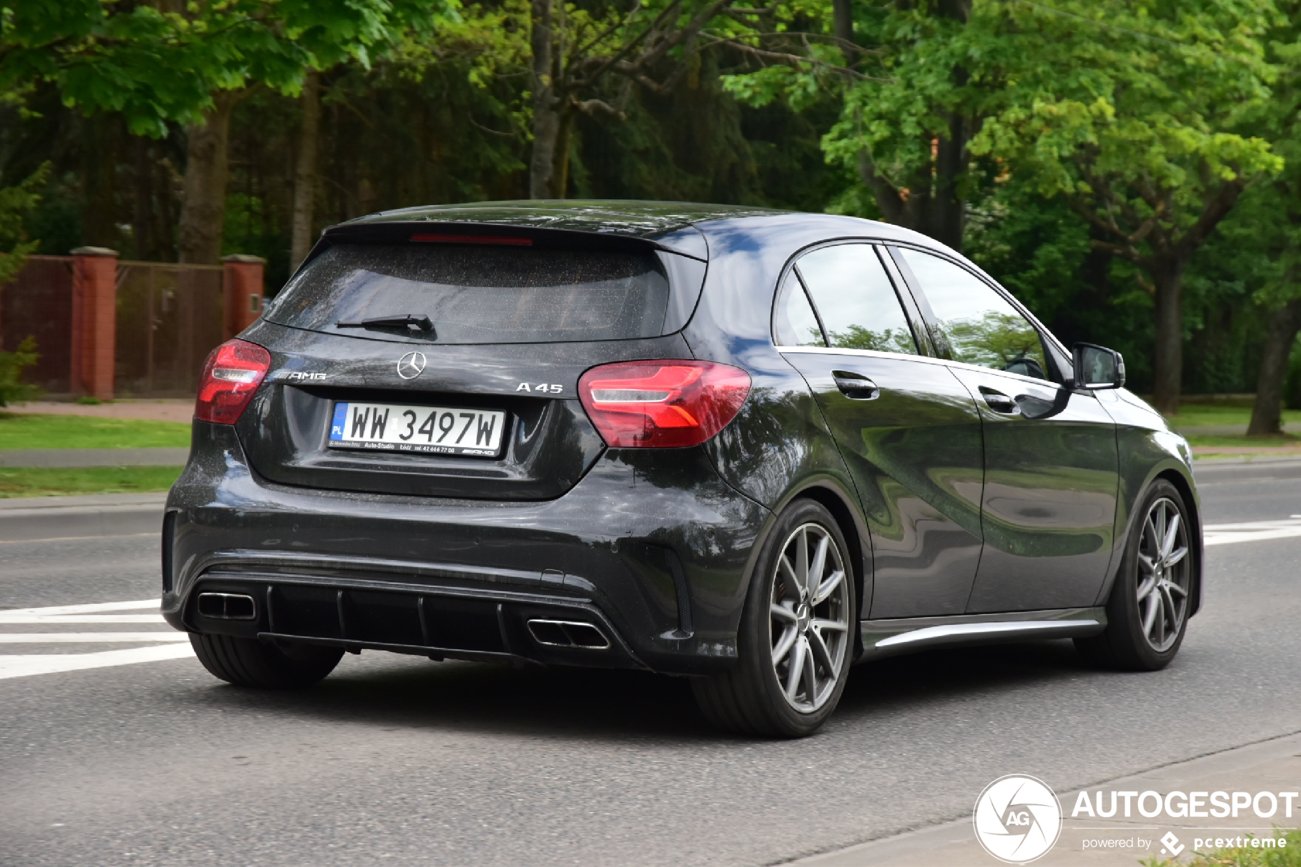 Mercedes-AMG A 45 W176 2015