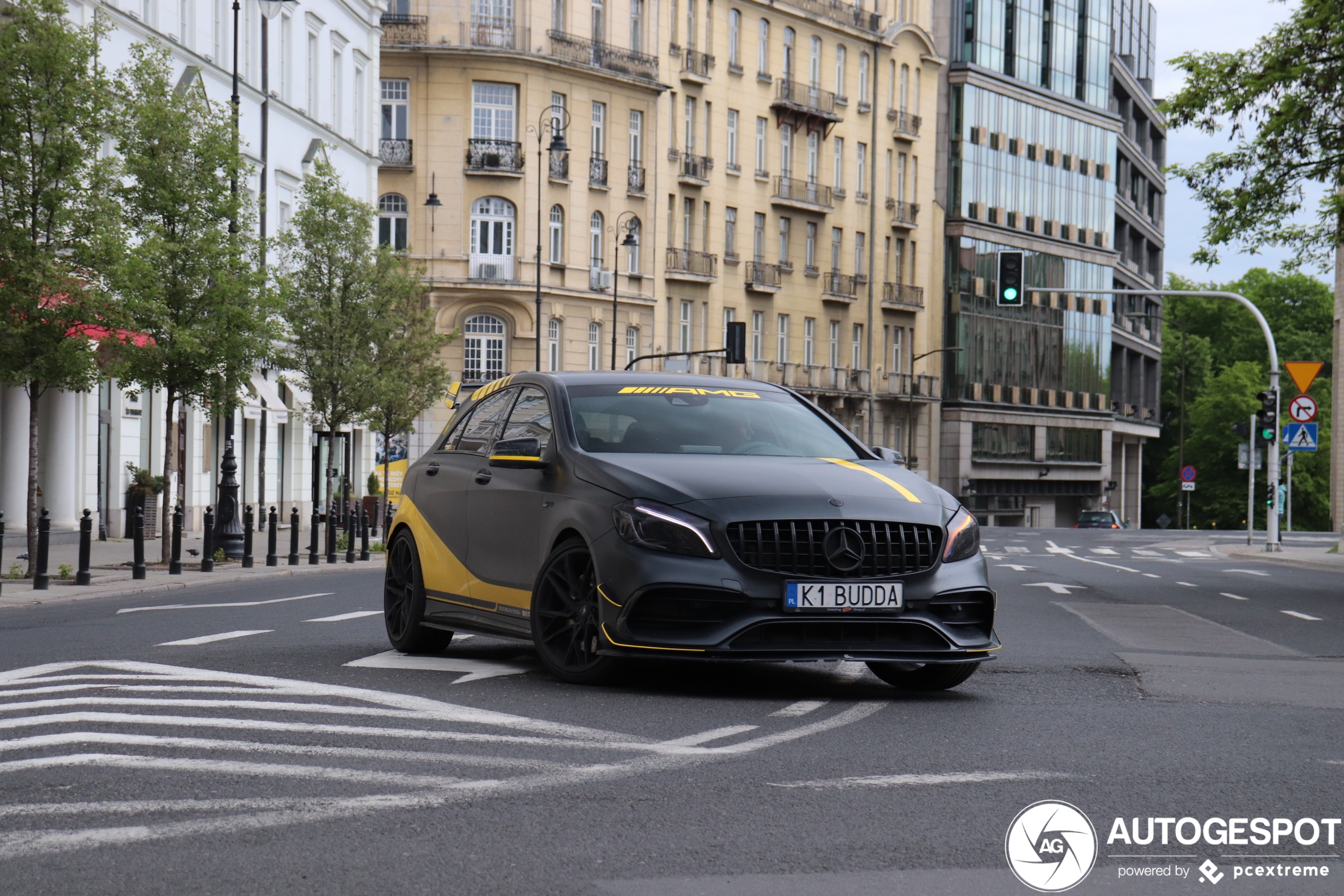 Mercedes-AMG A 45 W176 Petronas 2015 World Champions Edition