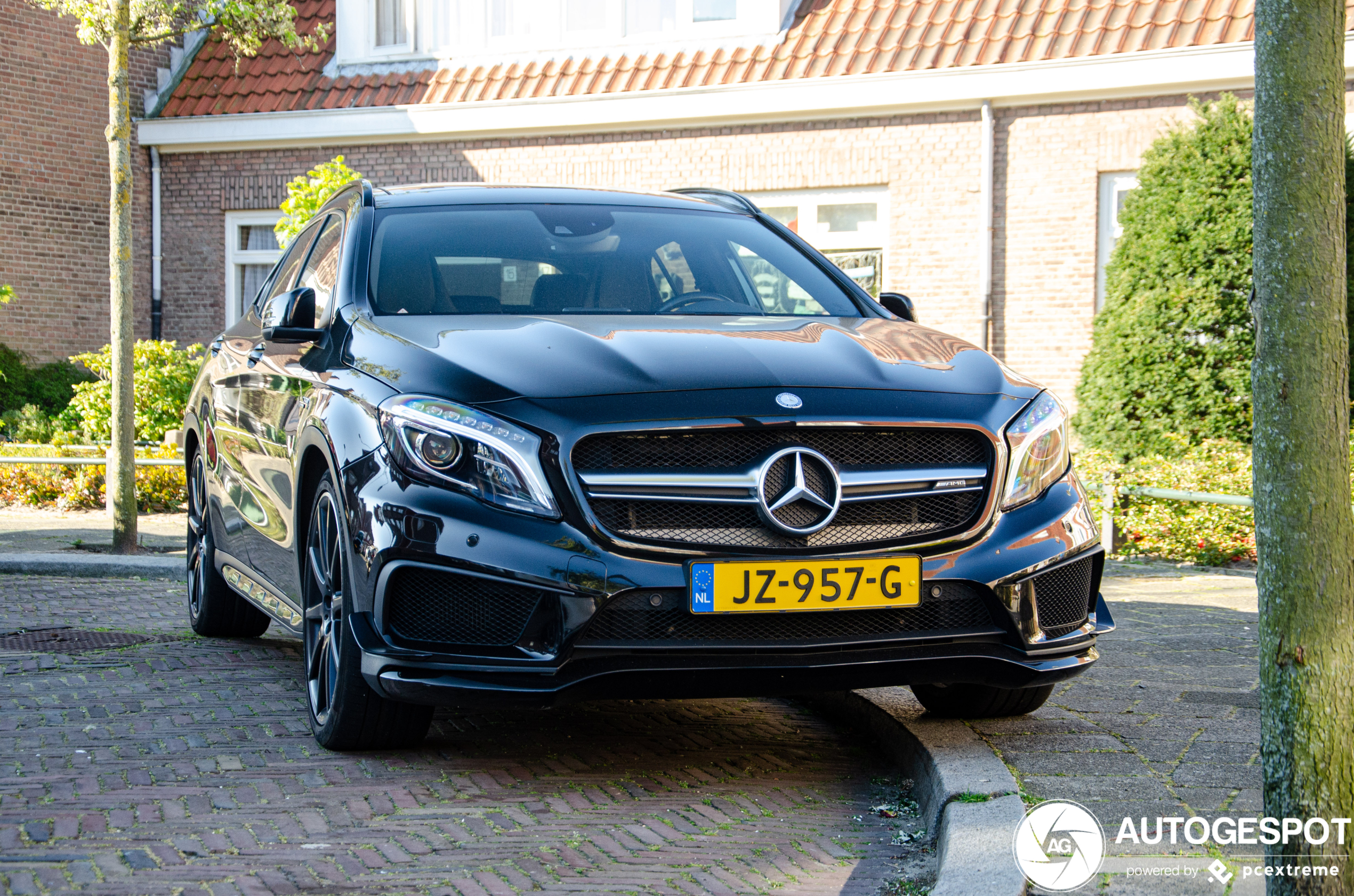 Mercedes-Benz GLA 45 AMG X156