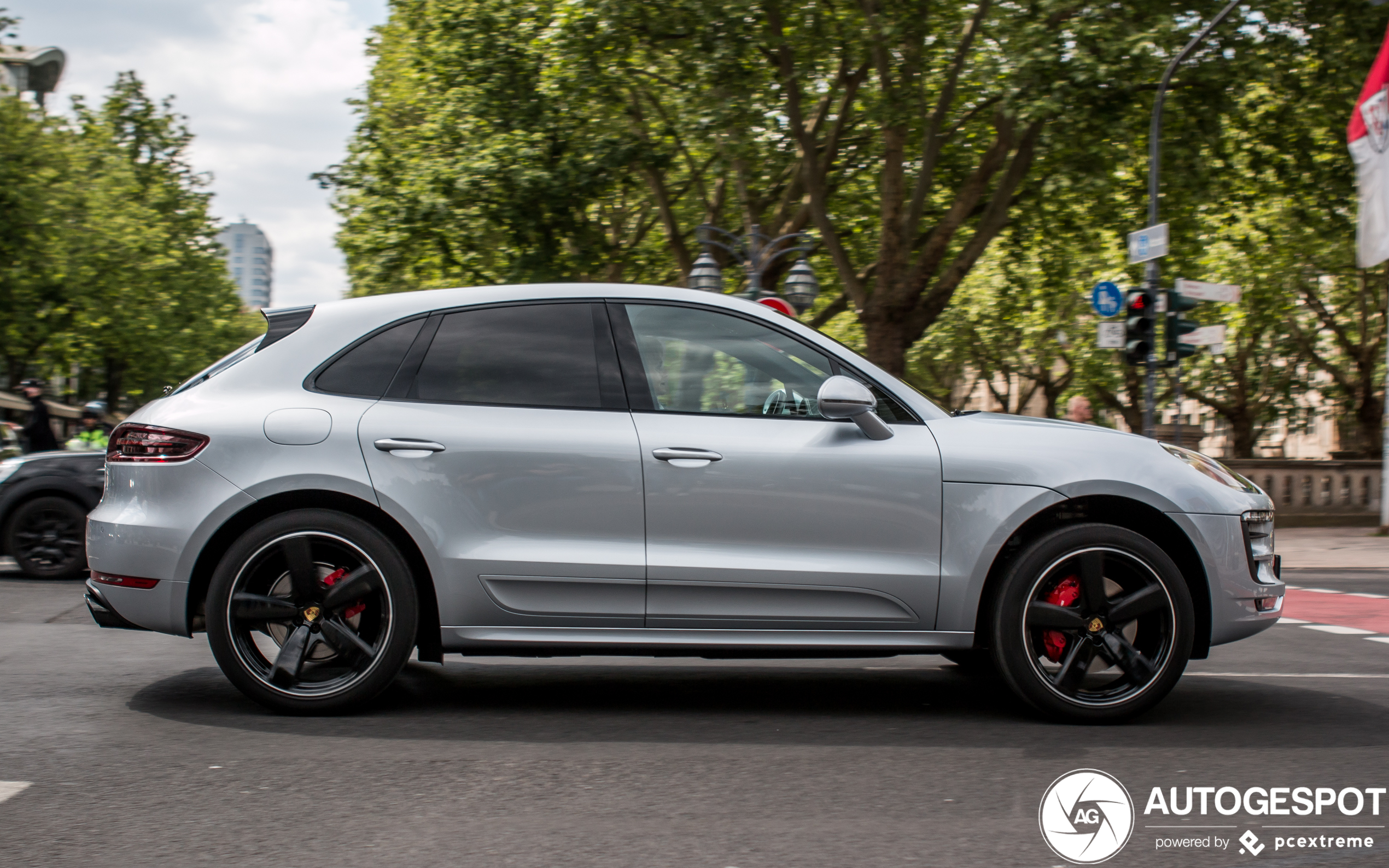 Porsche 95B Macan GTS