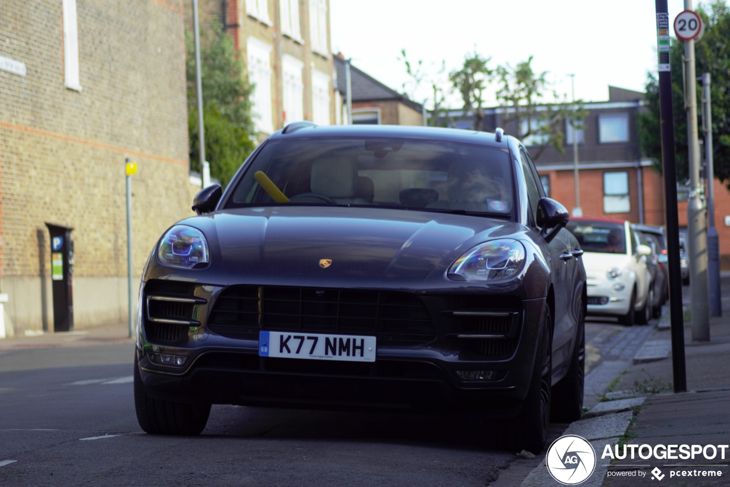 Porsche 95B Macan Turbo