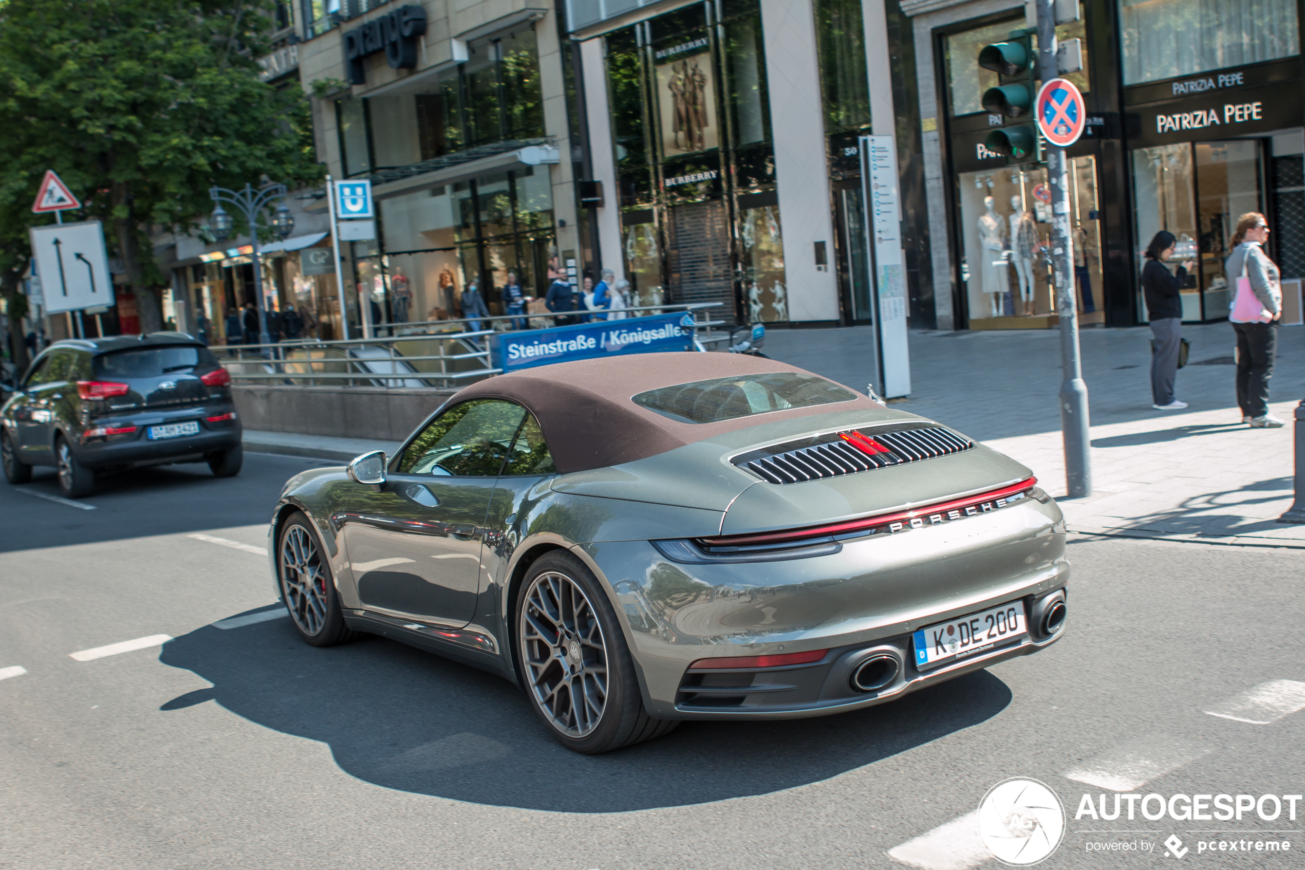 Porsche 992 Carrera 4S Cabriolet