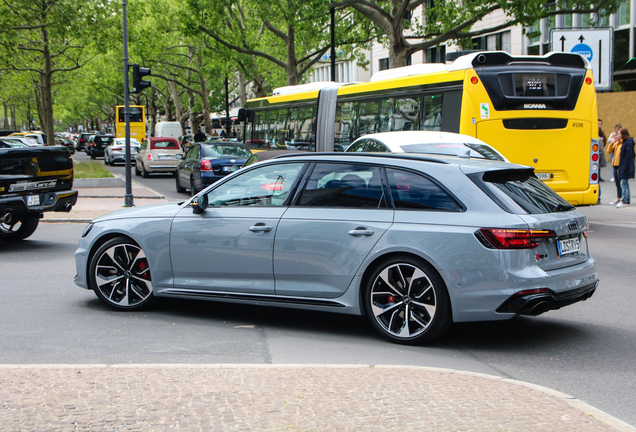 Audi RS4 Avant B9