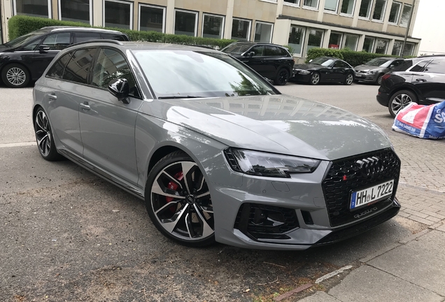 Audi RS4 Avant B9