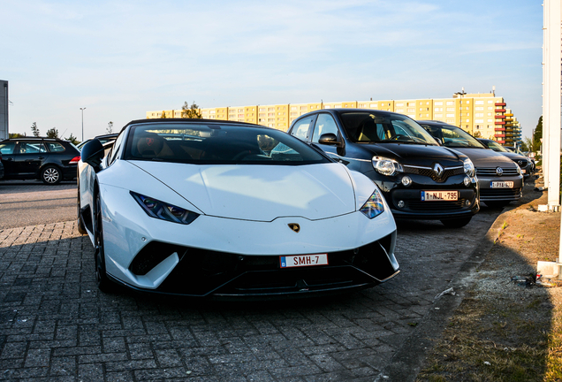 Lamborghini Huracán LP640-4 Performante Spyder