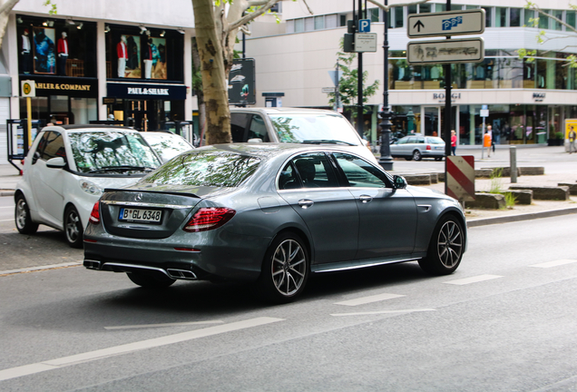 Mercedes-AMG E 63 S W213