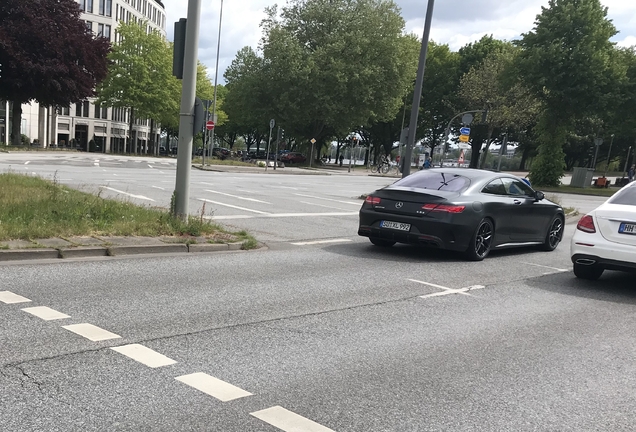 Mercedes-AMG S 63 Coupé C217 2018 Yellow Night Edition