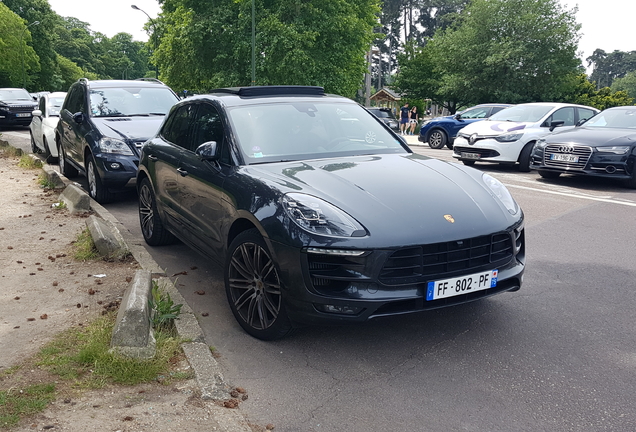 Porsche 95B Macan GTS