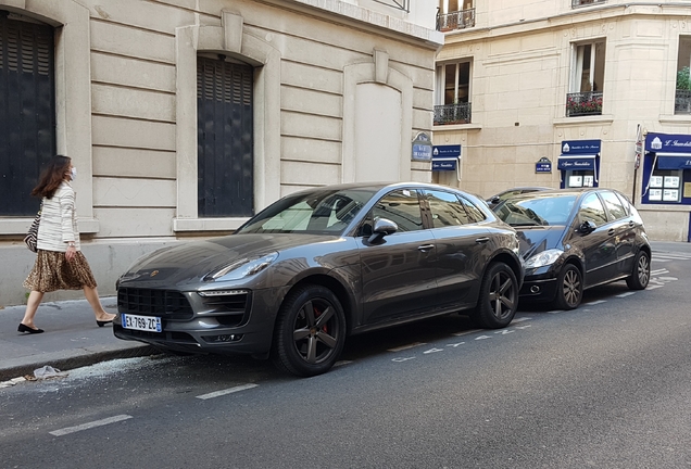 Porsche 95B Macan GTS