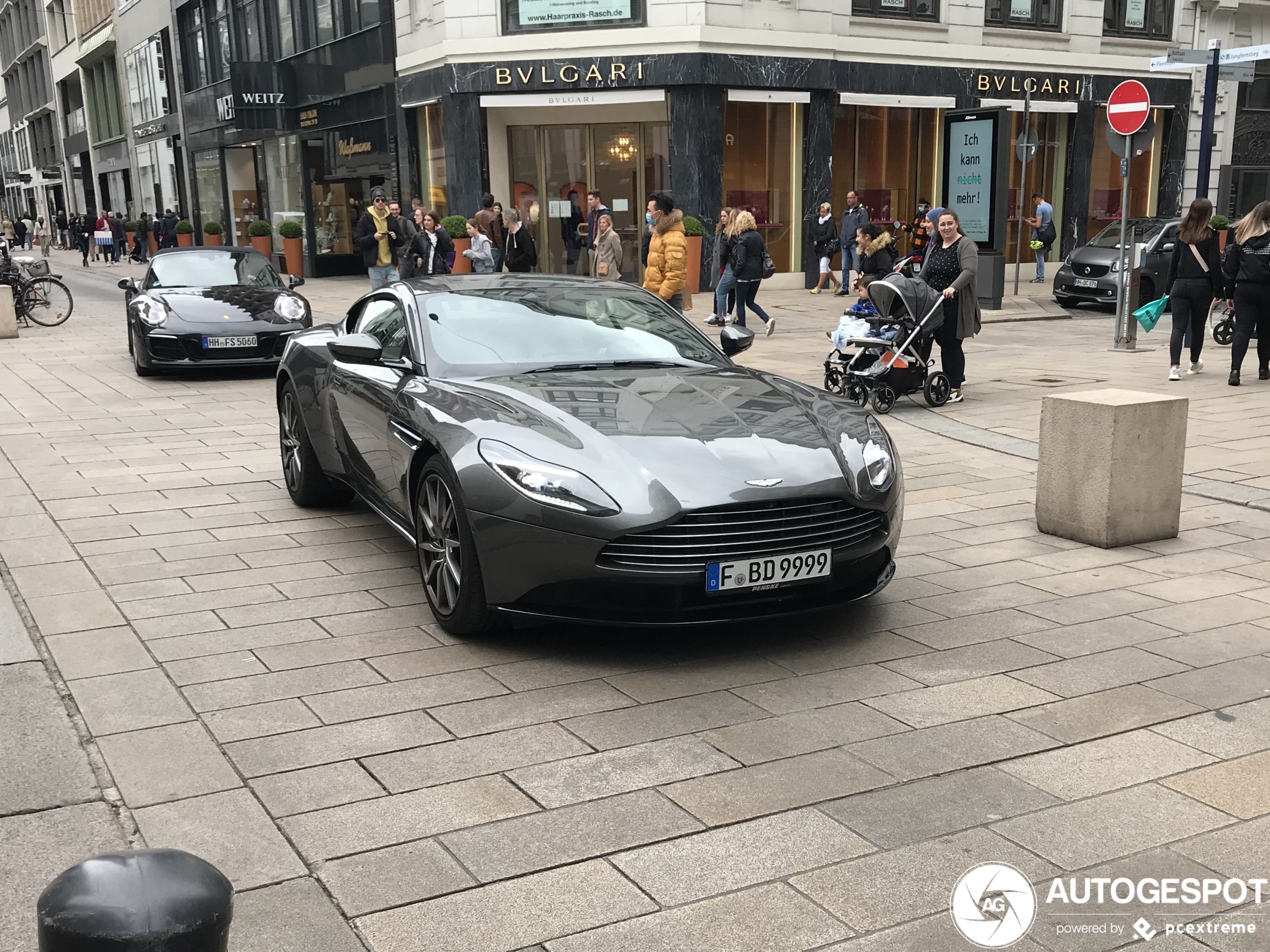 Aston Martin DB11 V8