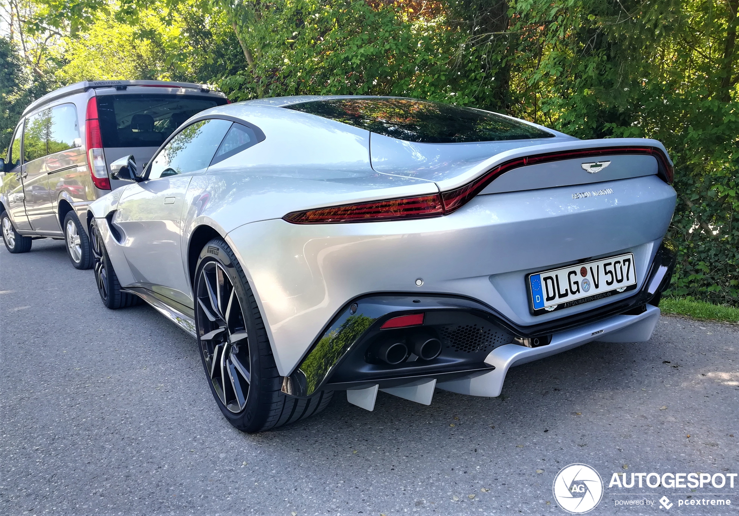 Aston Martin V8 Vantage 2018