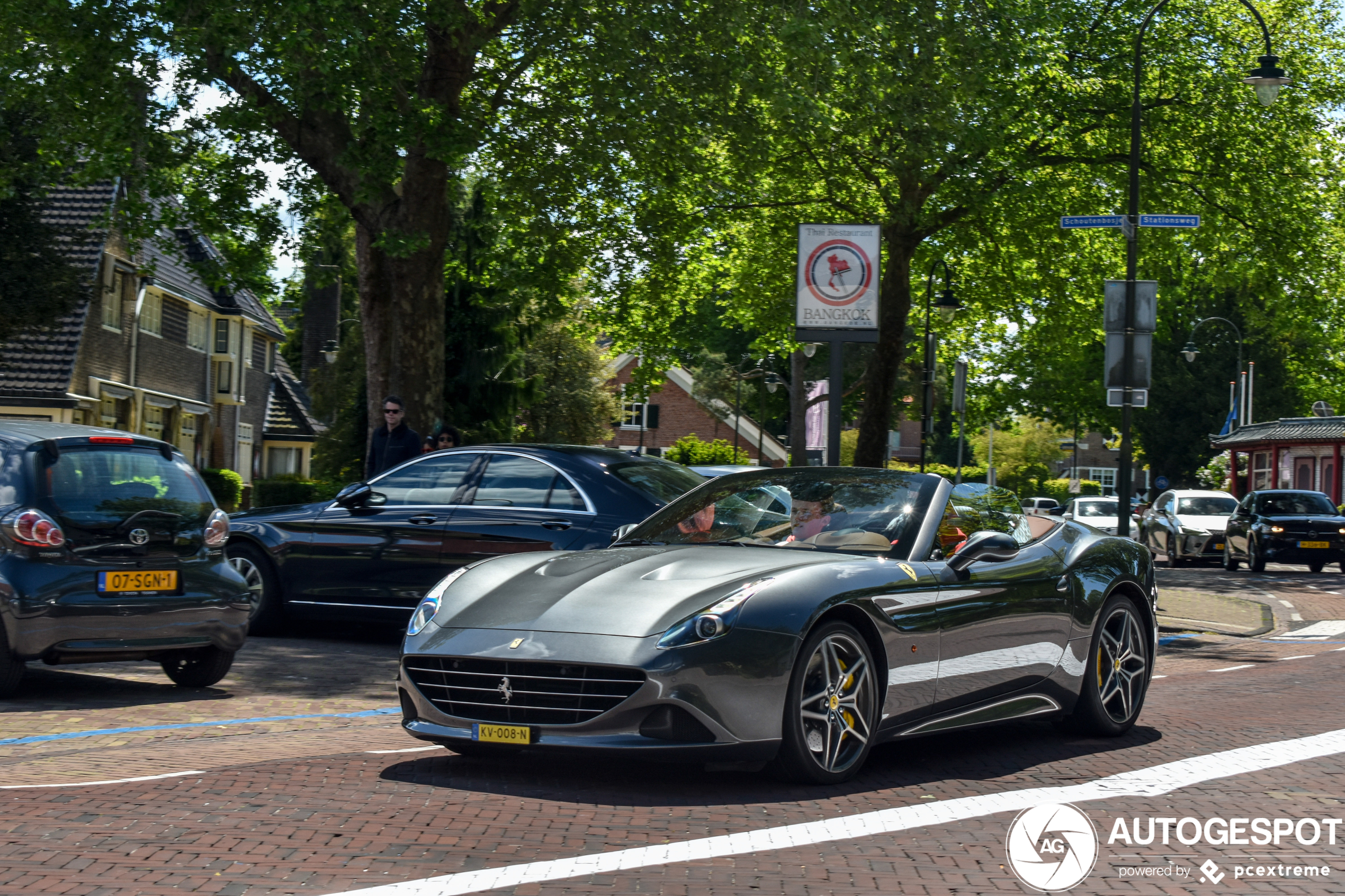 Ferrari California T