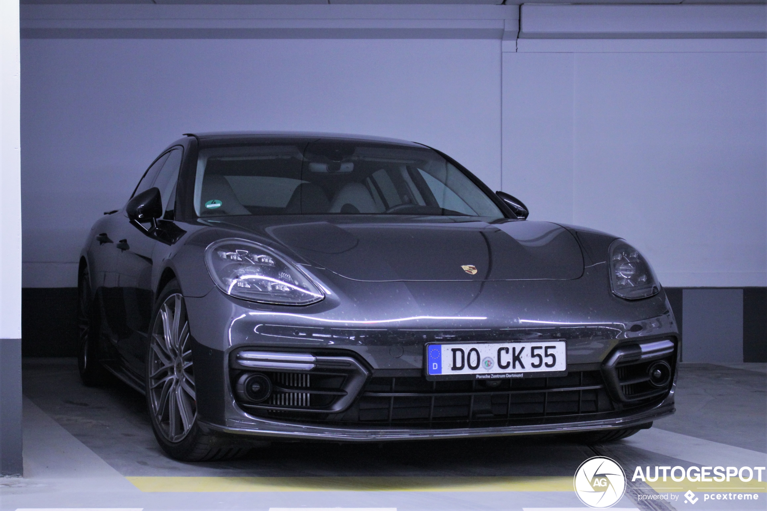 Porsche 971 Panamera Turbo