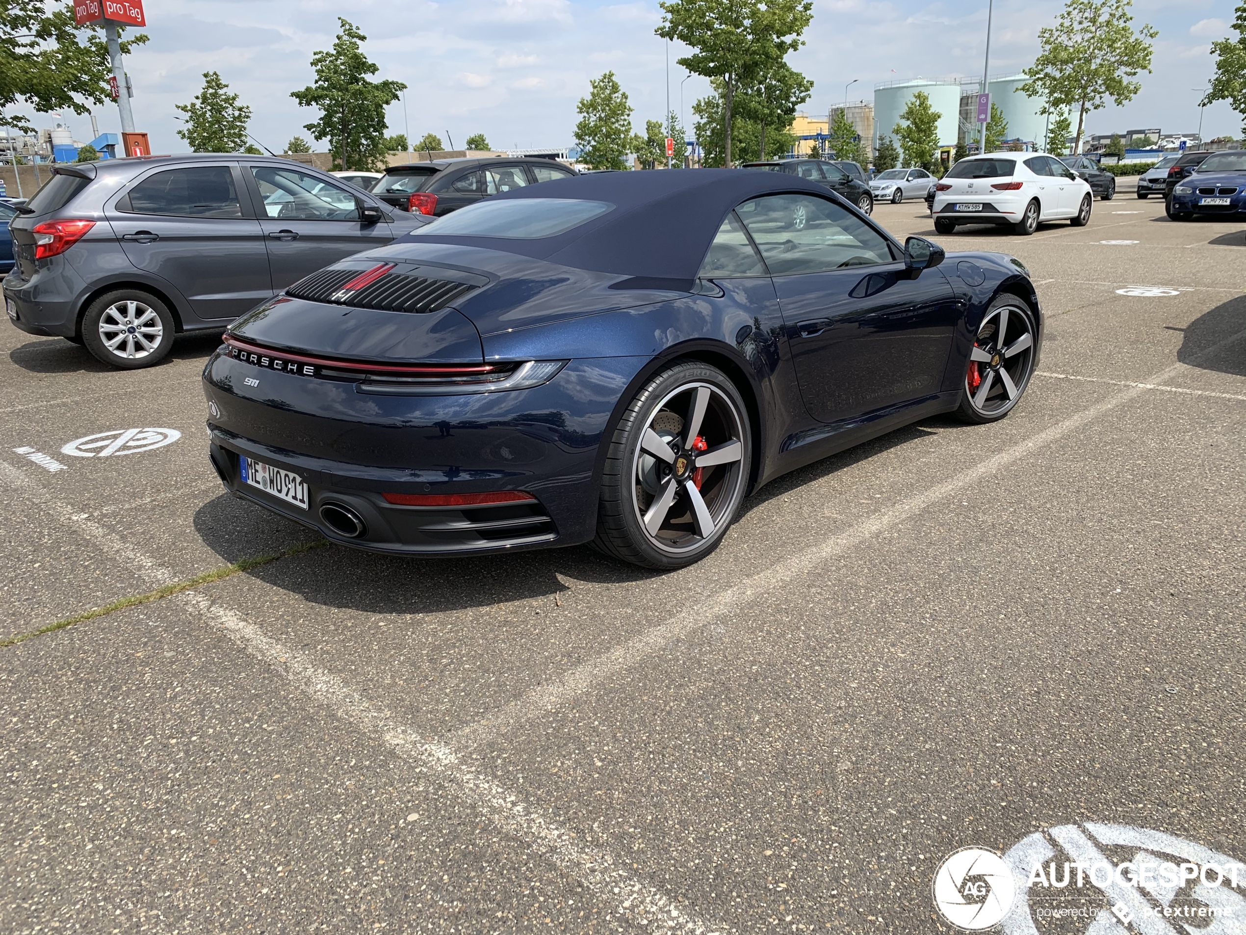 Porsche 992 Carrera 4S Cabriolet