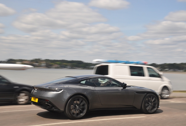 Aston Martin DB11 AMR