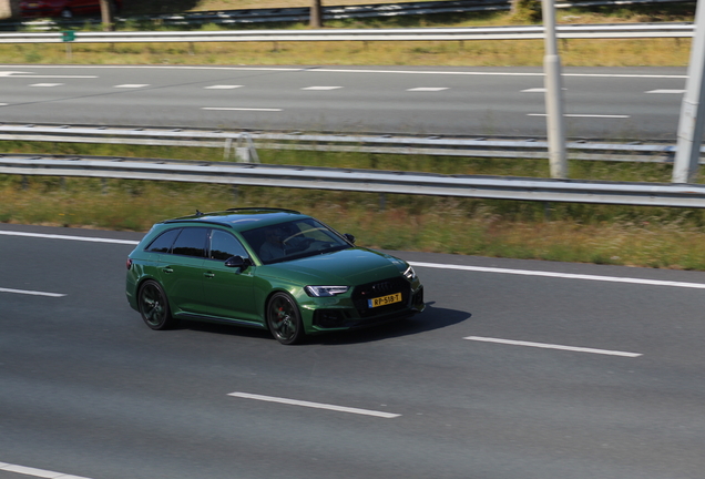 Audi RS4 Avant B9