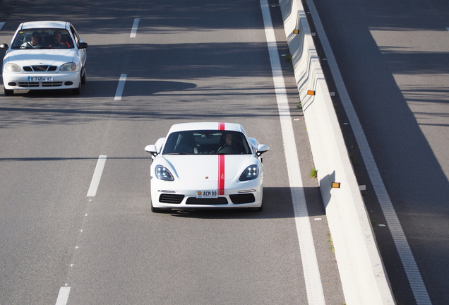 Porsche 718 Cayman S