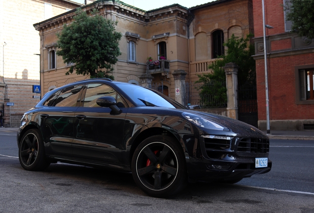 Porsche 95B Macan GTS MkII